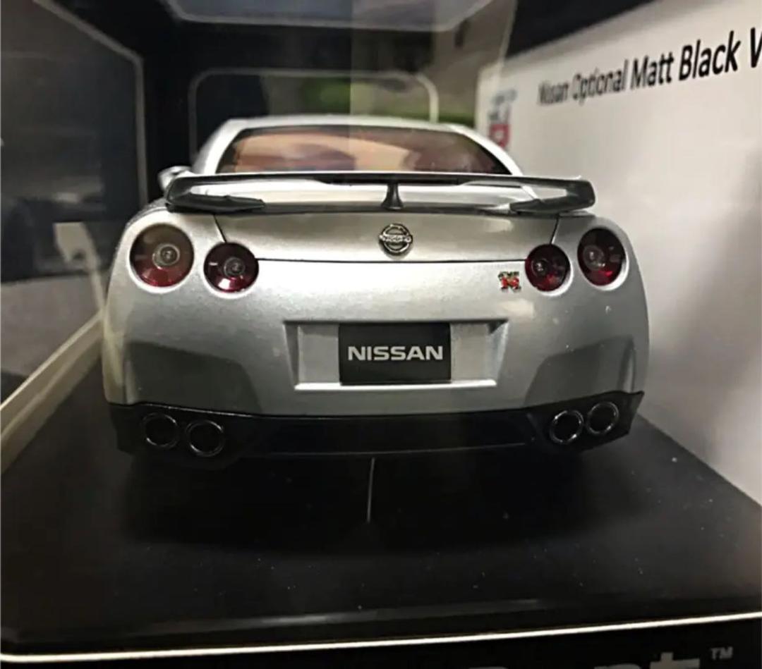 #オートアート 1/18 日産GTR シルバー マットブラックホイール レア