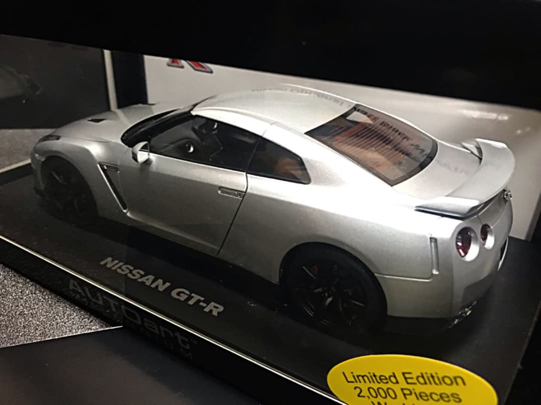 #オートアート 1/18 日産GTR シルバー マットブラックホイール レア