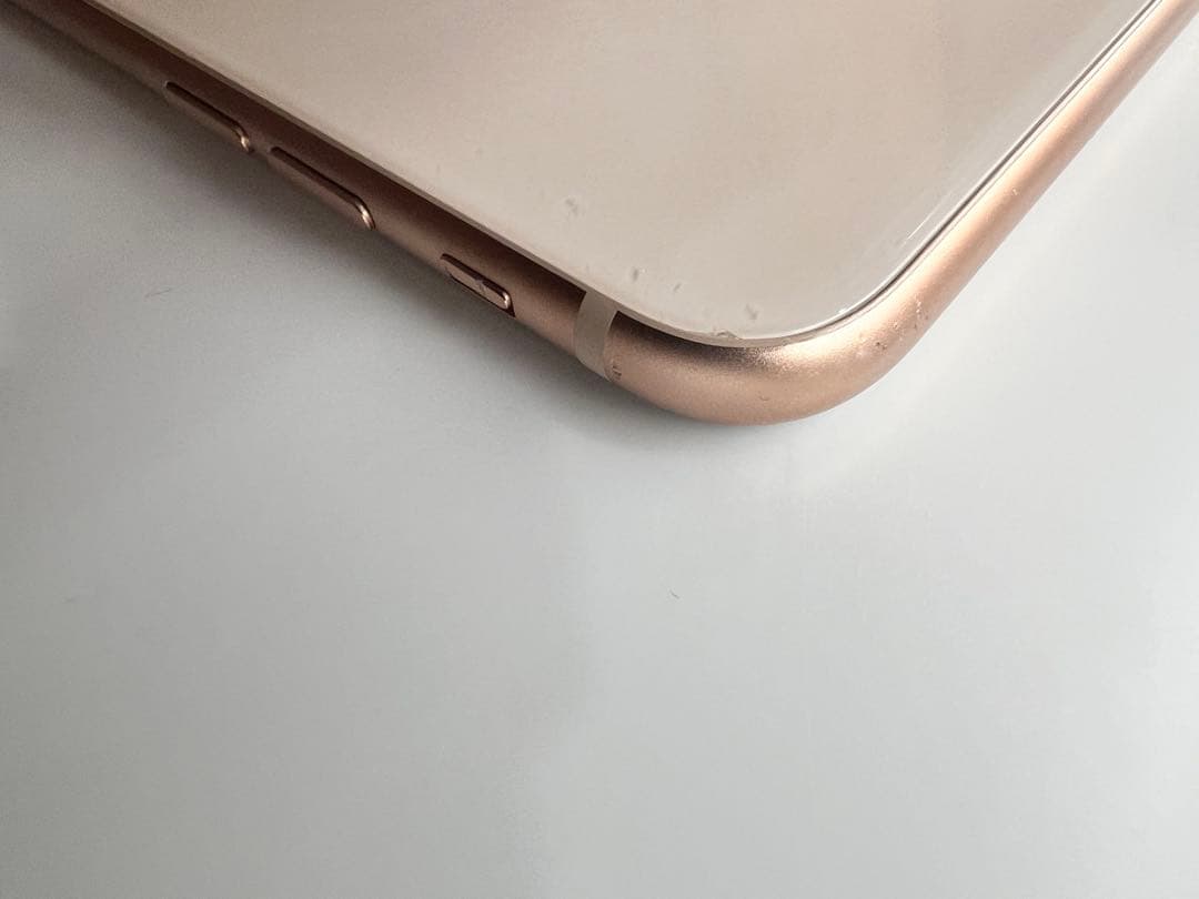 Apple iPhone8 ゴールド256GB ジャンク　動作問題なし