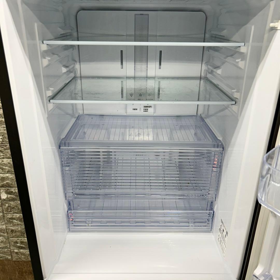 592 SHARP 冷蔵庫　大型　200L〜300L 小型　右開き　極美品　人気
