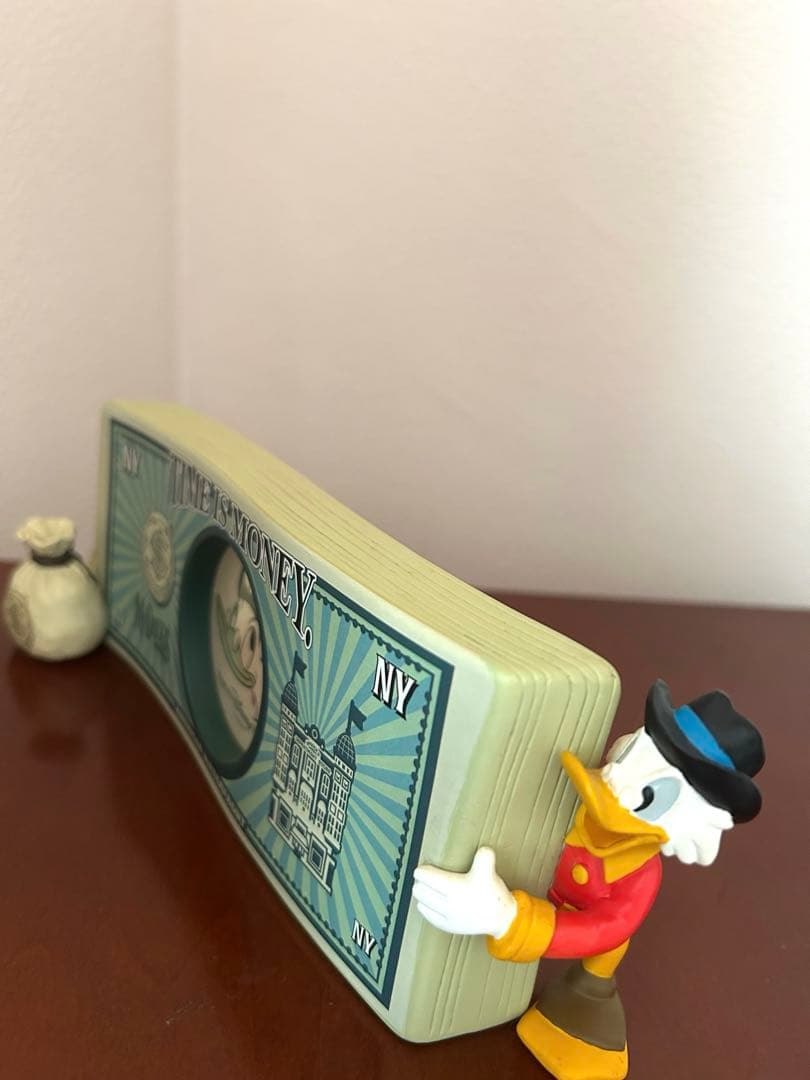 スクルージマクダック 札束 フィギュア フォトスタンド