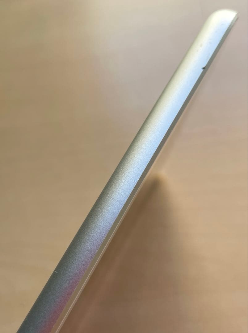 iPad 第6世代　A1893　Wi-Fiモデル　シルバー　32GB #2