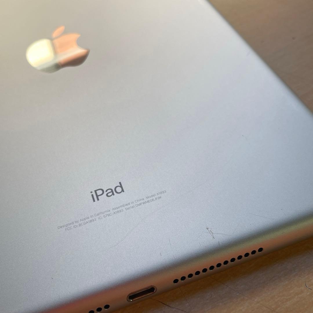 iPad 第6世代　A1893　Wi-Fiモデル　シルバー　32GB #2