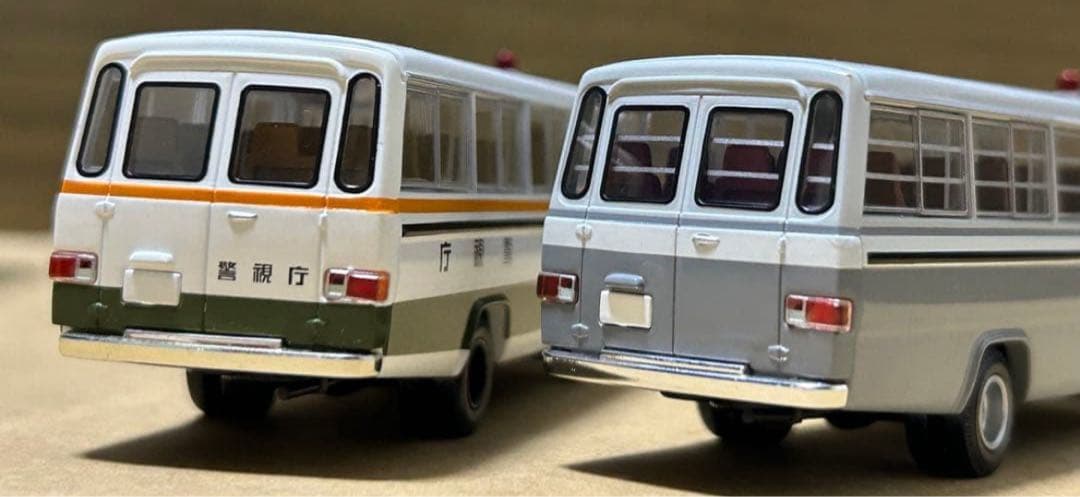 トミカリミテッドヴィンテージネオ ニッサン シビリアン 2点セット