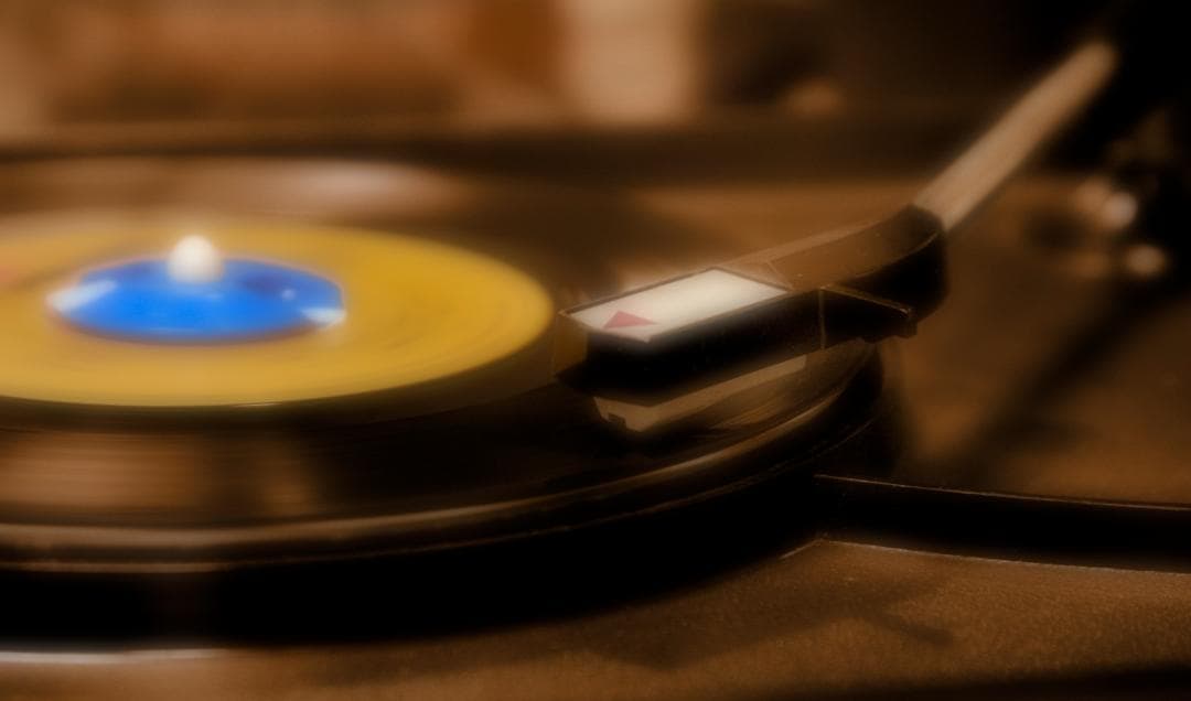 ★ 今に聴きたいあの音このサウンドだけの私の時間へ♪・・レコードプレーヤー G3