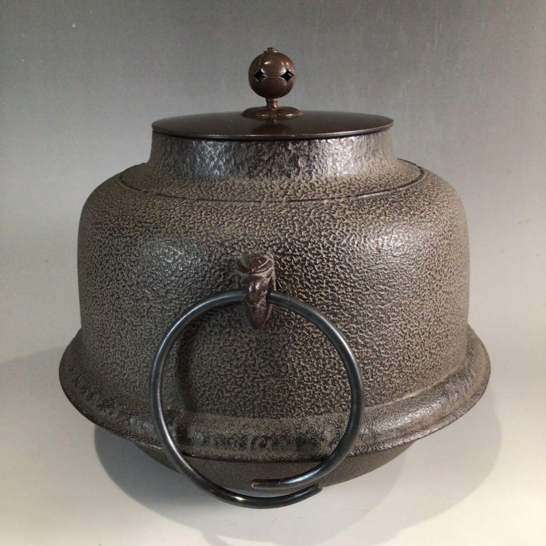 Ｐ５２　茶釜　『人間国宝　高橋敬典造』『真形羽釜』　共箱　茶道具