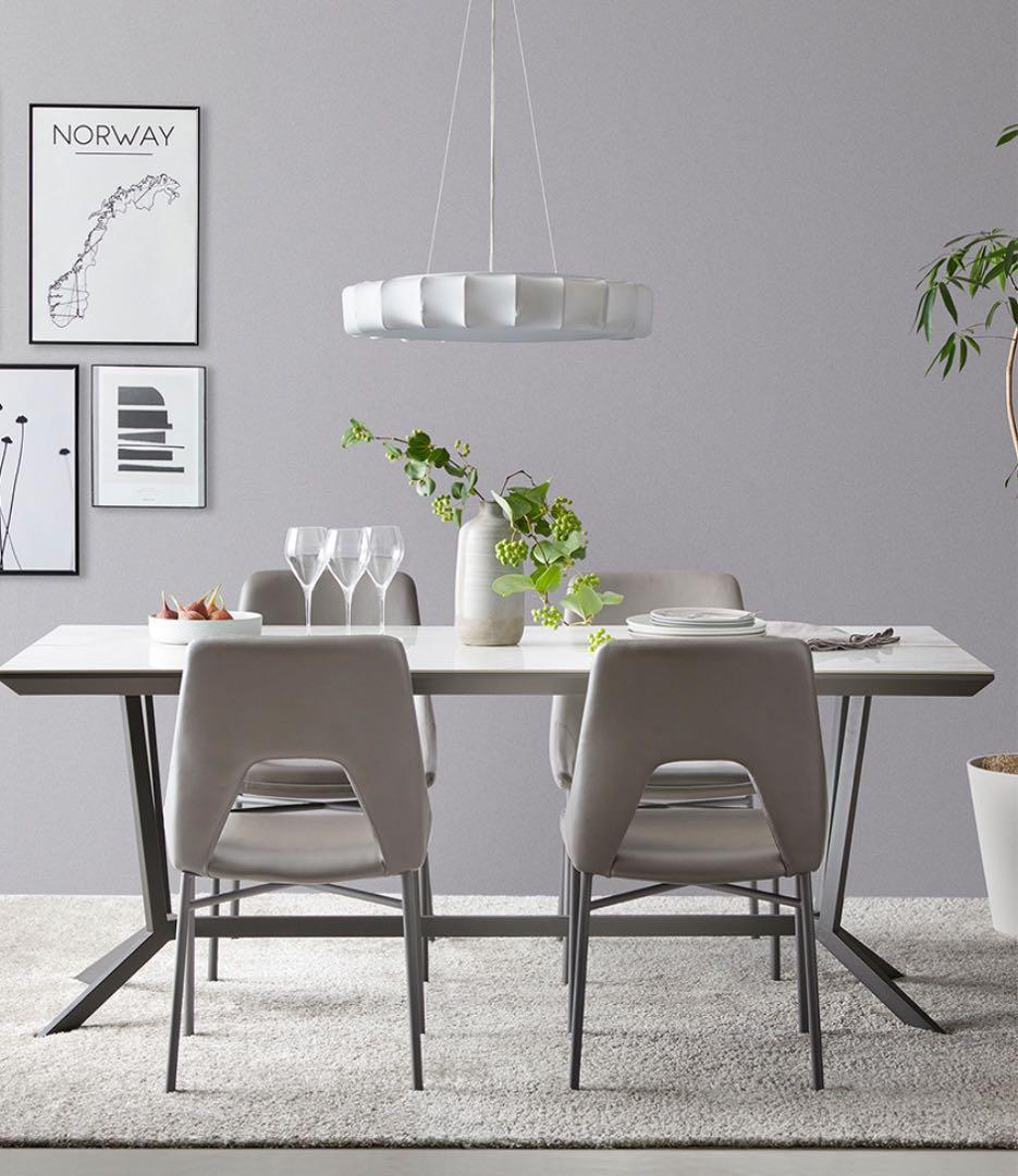 大塚家具　レイラ　テーブルのみ135cm