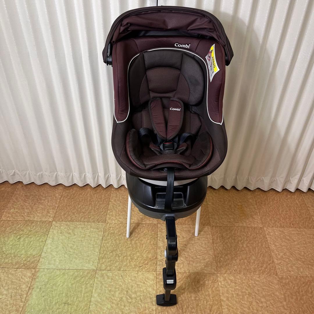 クリーニング済　☆綺麗☆　コンビ　新生児OK　ネルーム　ISOFIX　ブラウン