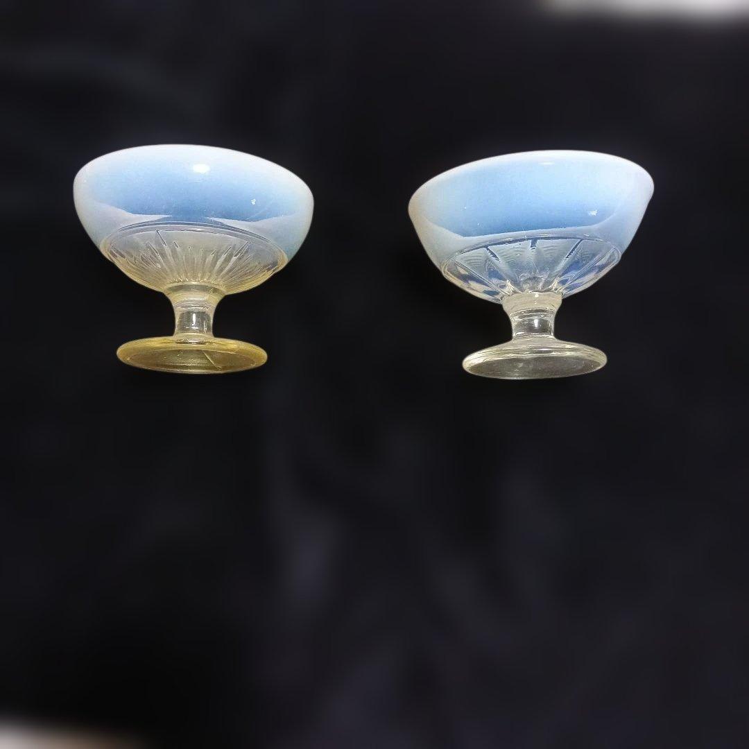 139..青と透明のガラスカップ 2個セット..絵画のモチーフ使用しました。