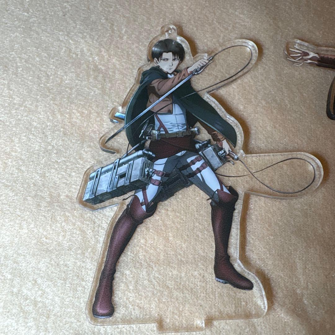 進撃の巨人　ジョイポリス　アクスタ　エルヴィン リヴァイ