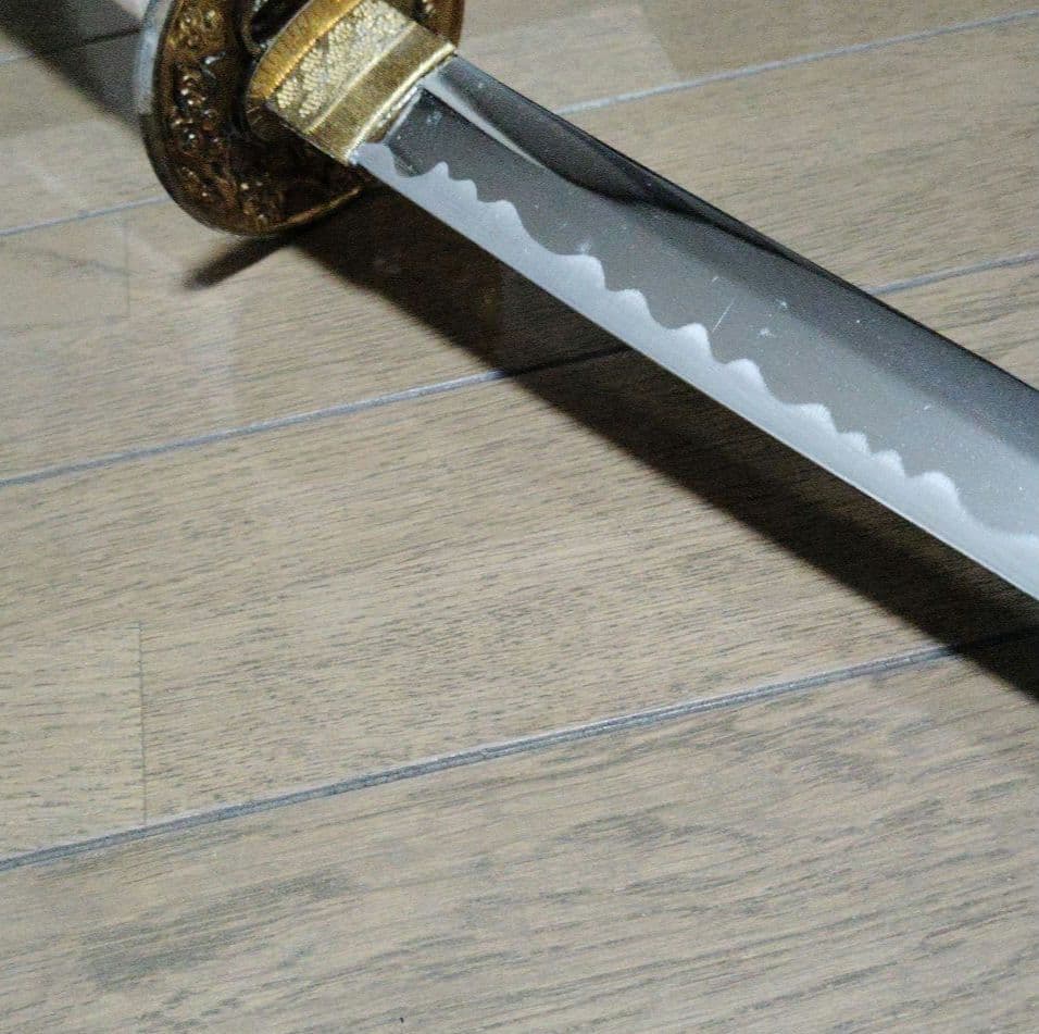 ド*ン様 龍柄　模造刀2本セット　刀掛台付き