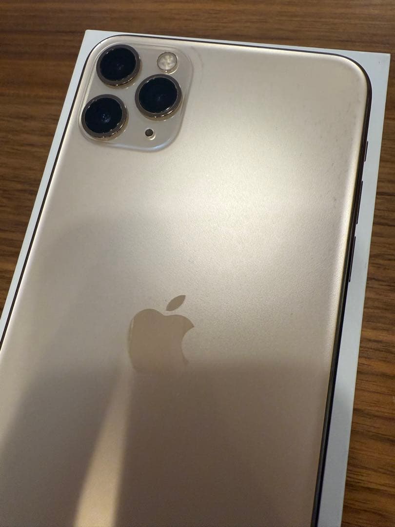 バッテリー100% iPhone 11 Pro max 256GB SIMフリー