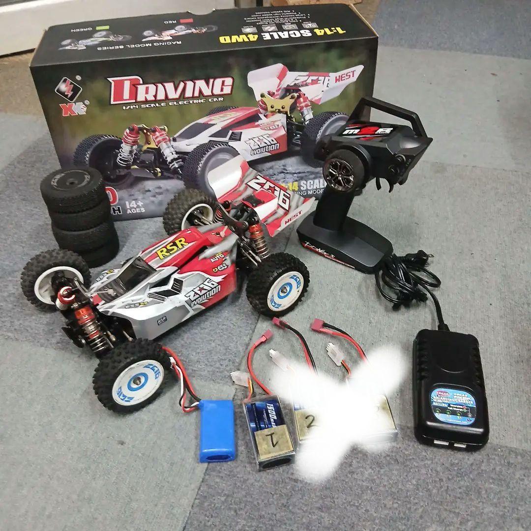 ハイテック　1/14 　ドライビングオフロードカー　ラジコンセット