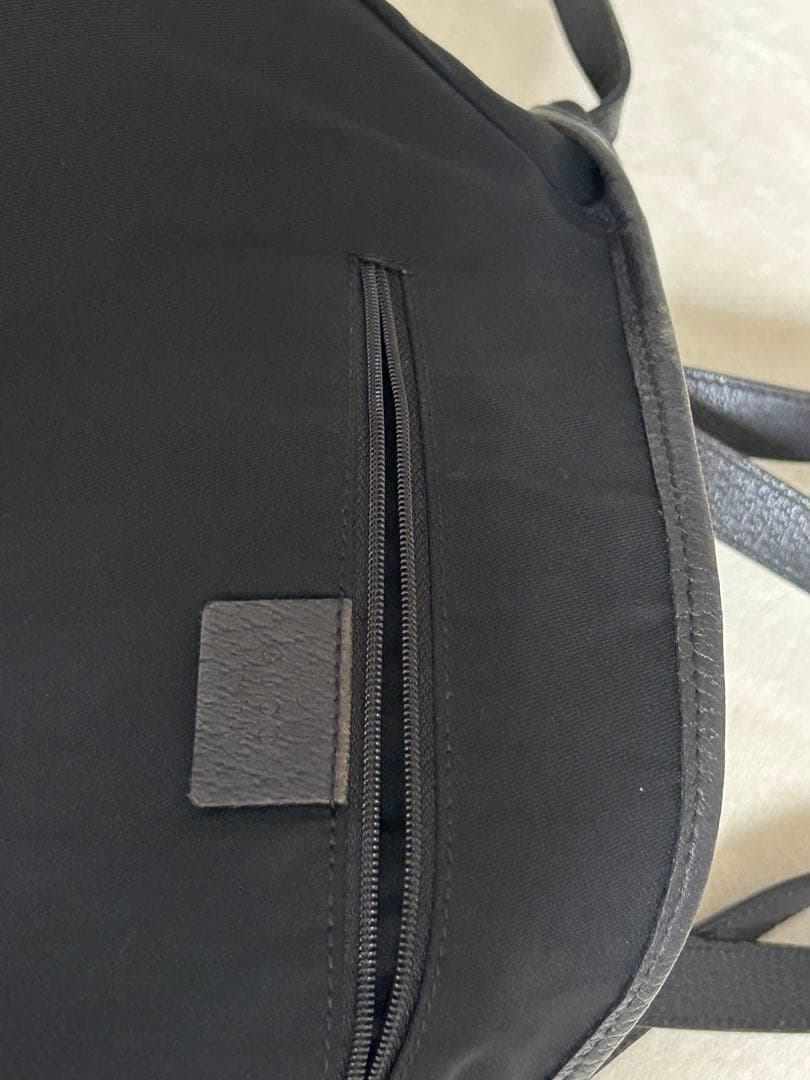 Ｐ　GUCCI トートバック　黒GGキャンバス