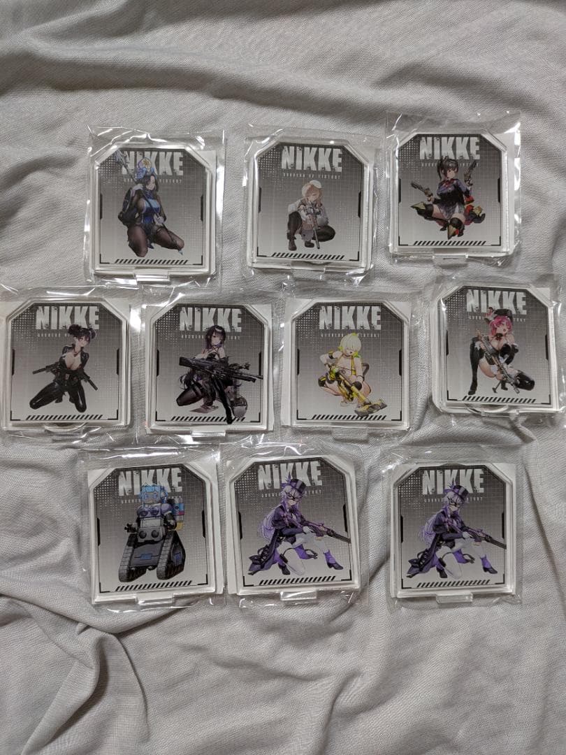 NIKKE タイトー　ミニアクリルスタンド