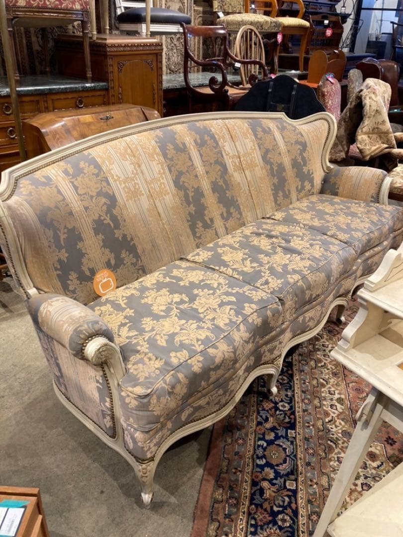 パリのアンティークソファ　クラシックソファ　定価40万円