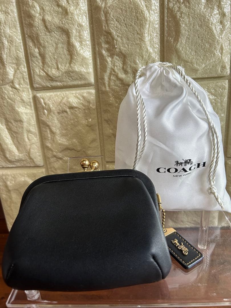 COACHコーチ黒のがま口ケース小銭に入れ