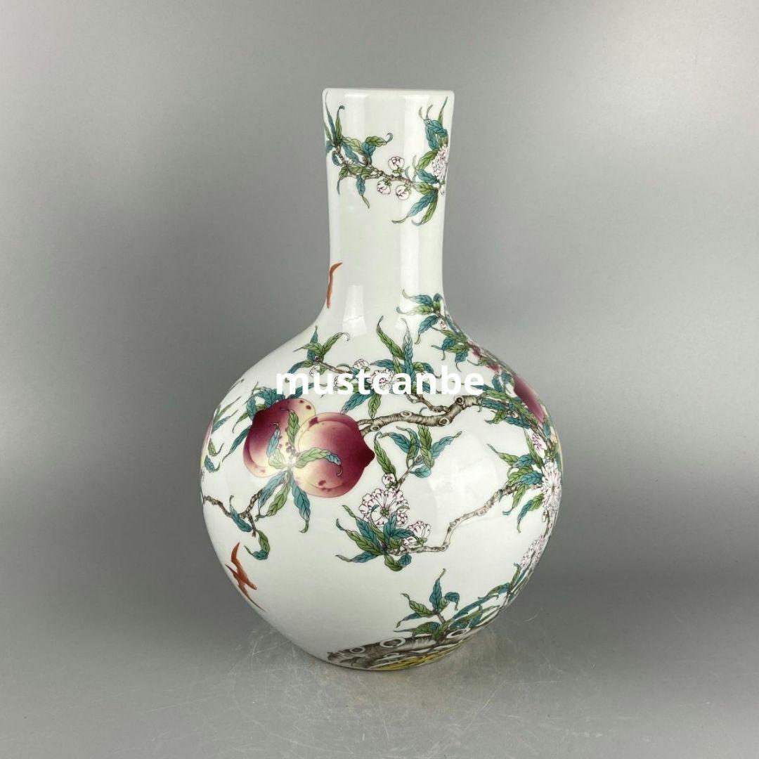 大清乾隆粉彩寿桃天球瓶 景徳鎮 陶磁器 装飾品 現代工芸品 美術品 置物