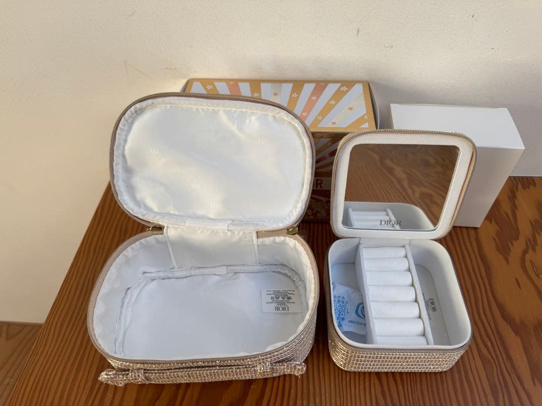 新品　Dior ホリデー2025 ポーチ&ジュエリーBOX