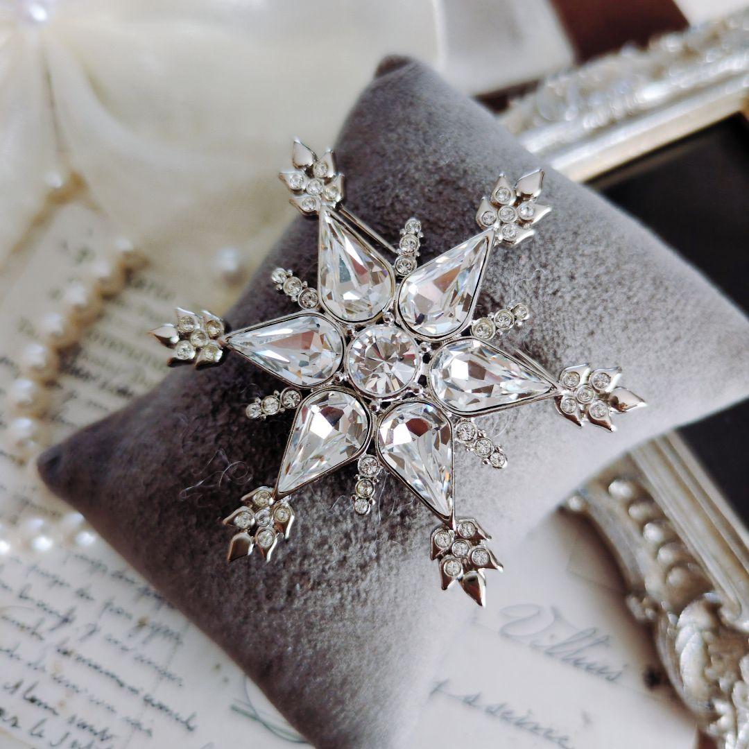 MMA メトロポリタン美術館 スノーフレーク ブローチ 雪の結晶 スワロフスキー