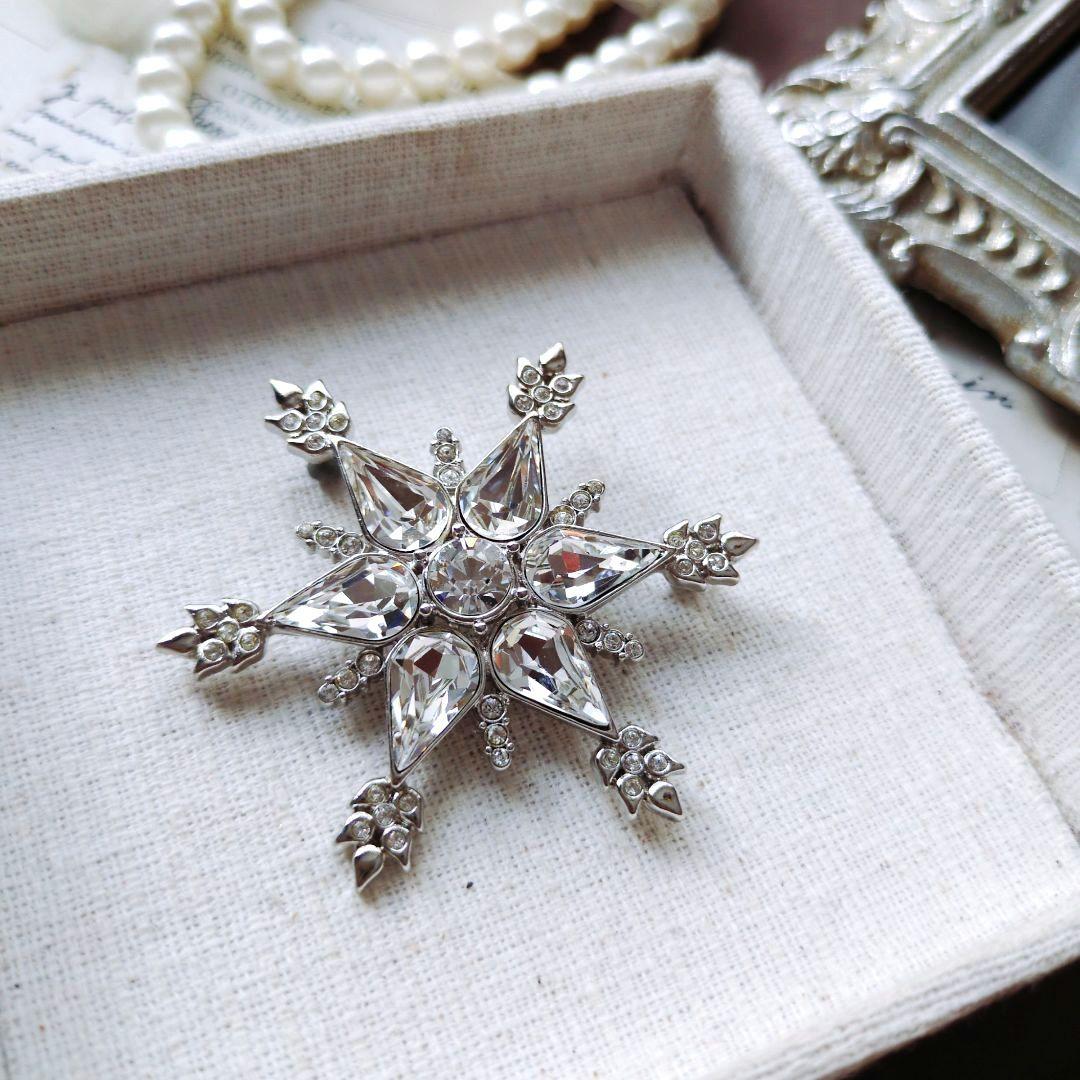 MMA メトロポリタン美術館 スノーフレーク ブローチ 雪の結晶 スワロフスキー