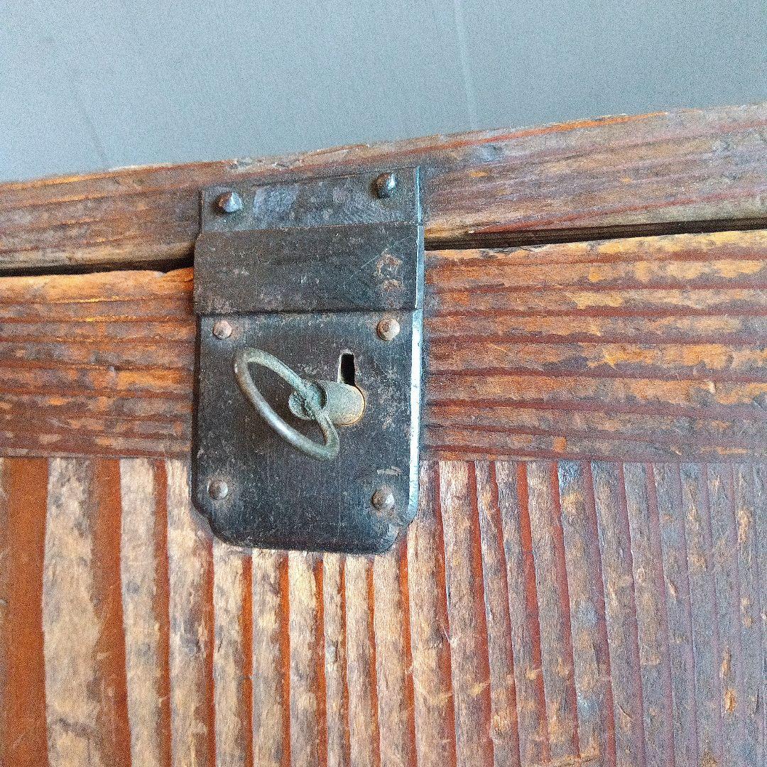 木製引き出し箪笥　鍵付き　ヴィンテージ