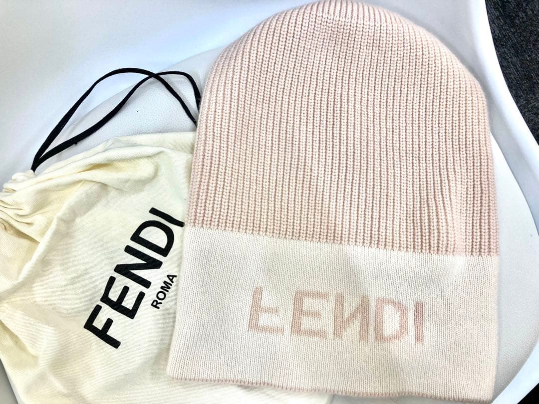 FENDI フェンディ ニット帽 ピンク
