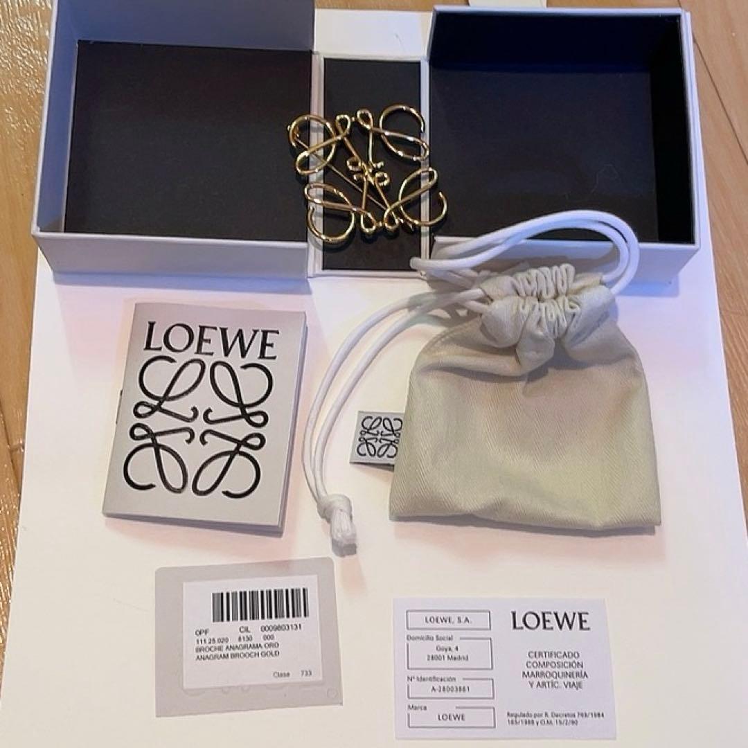 LOEWE アナグラムブローチ　ゴールド