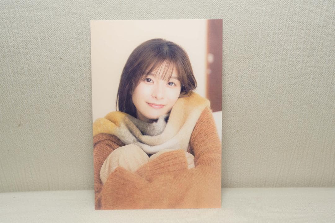 【直筆サイン入り】芳根京子　カレンダー　2026 アクスタ付 ②