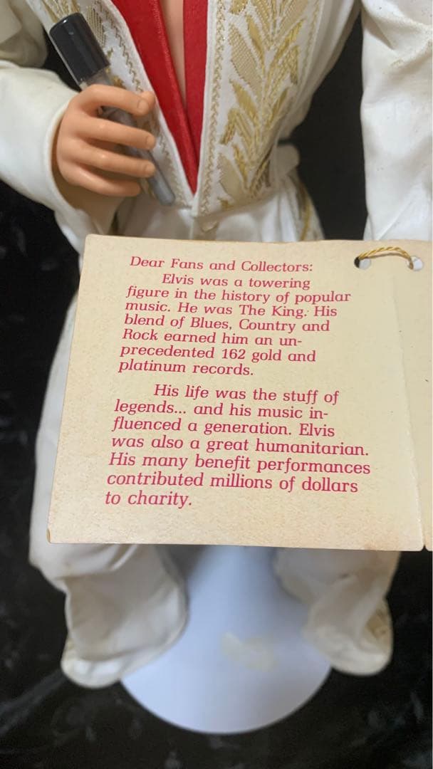 エルヴィスプレスリースーパーゴールド・エルヴィス限定版 1984年ワールドドール