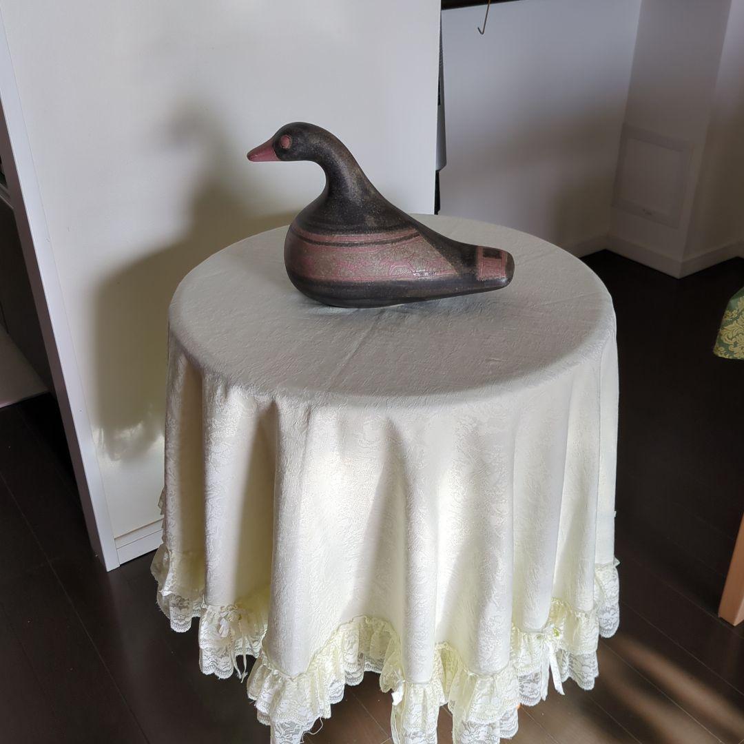ITALY 陶器　カモ置物　オブジェ　　彫り模様有
