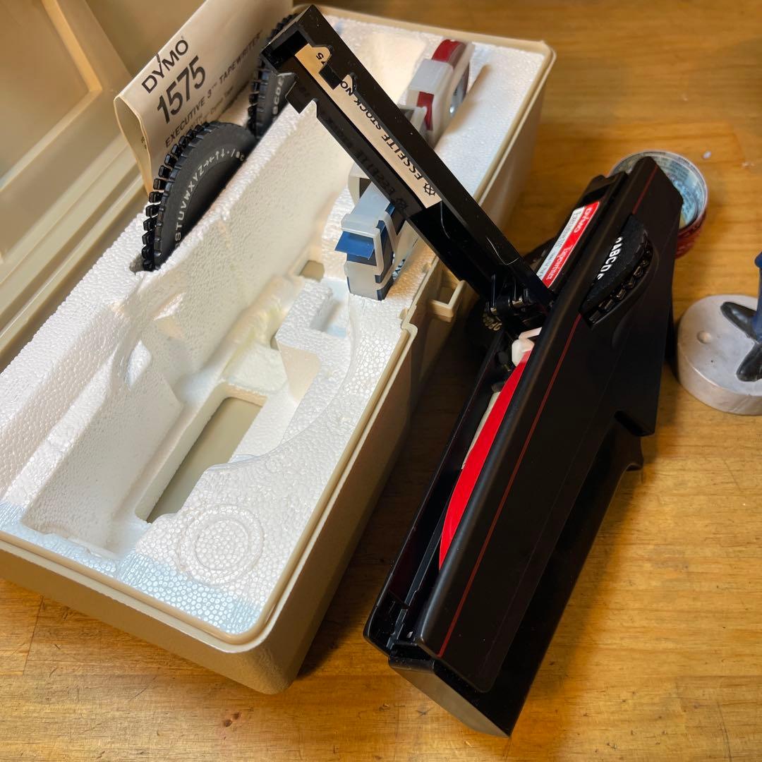 ■製品保証・未使用■ 【マットブラック】ダイモ DYMO 1575 185-3