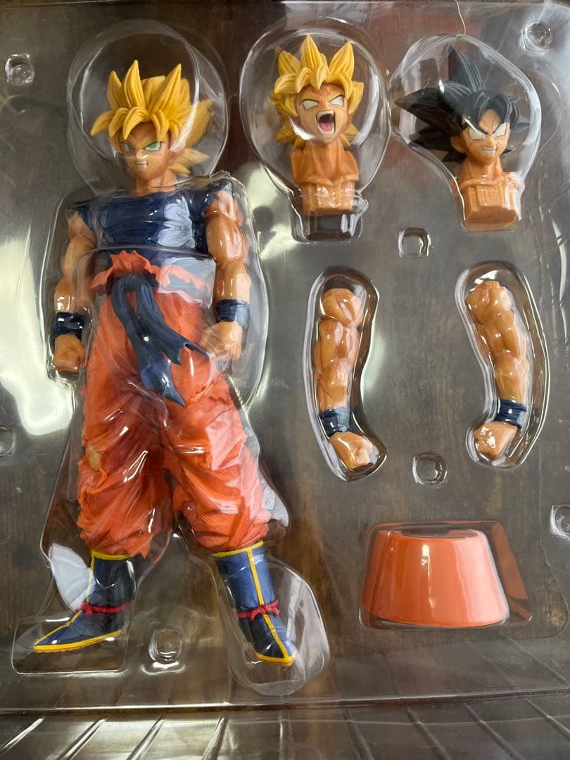 ドラゴンボール 超サイヤ人 孫悟空 フィギュアーツ&一番くじA賞 2つセット売り