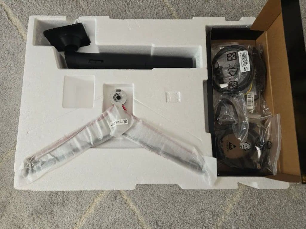 LG UltraGear 27インチ WQHD 144Hz ゲーミングモニター