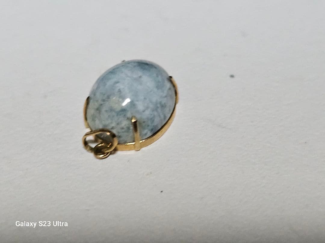 K１８糸魚川青翡翠１０x１２mm四つ爪ペンダント