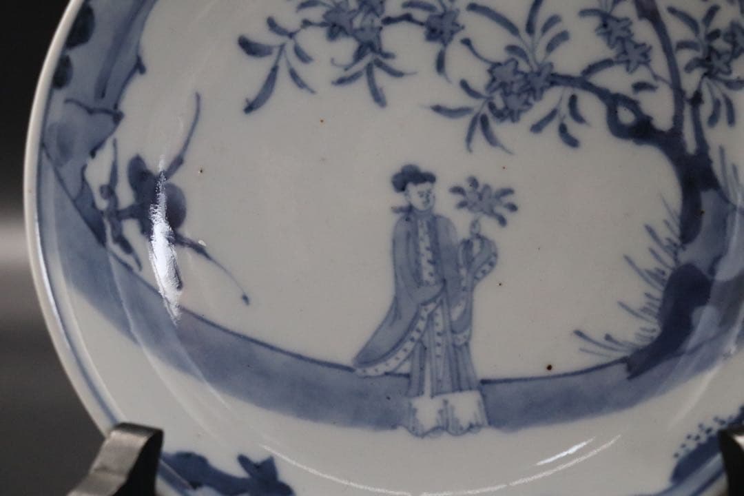 中国　明時代　染付仕女紋小皿　送料込み0908