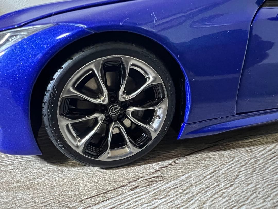 レクサス LC500h 1/18 ミニカー