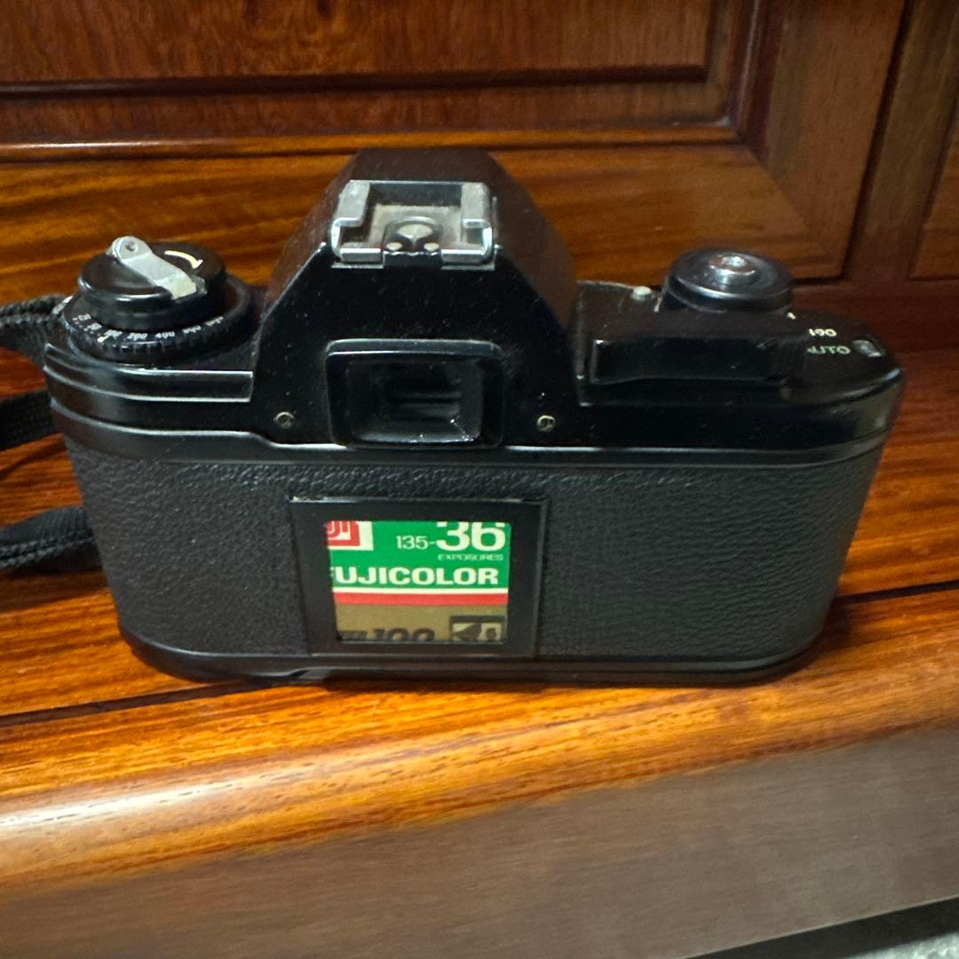 Nikon EM 一眼レフカメラ Nikkor 50mmレンズ付き動作未確認