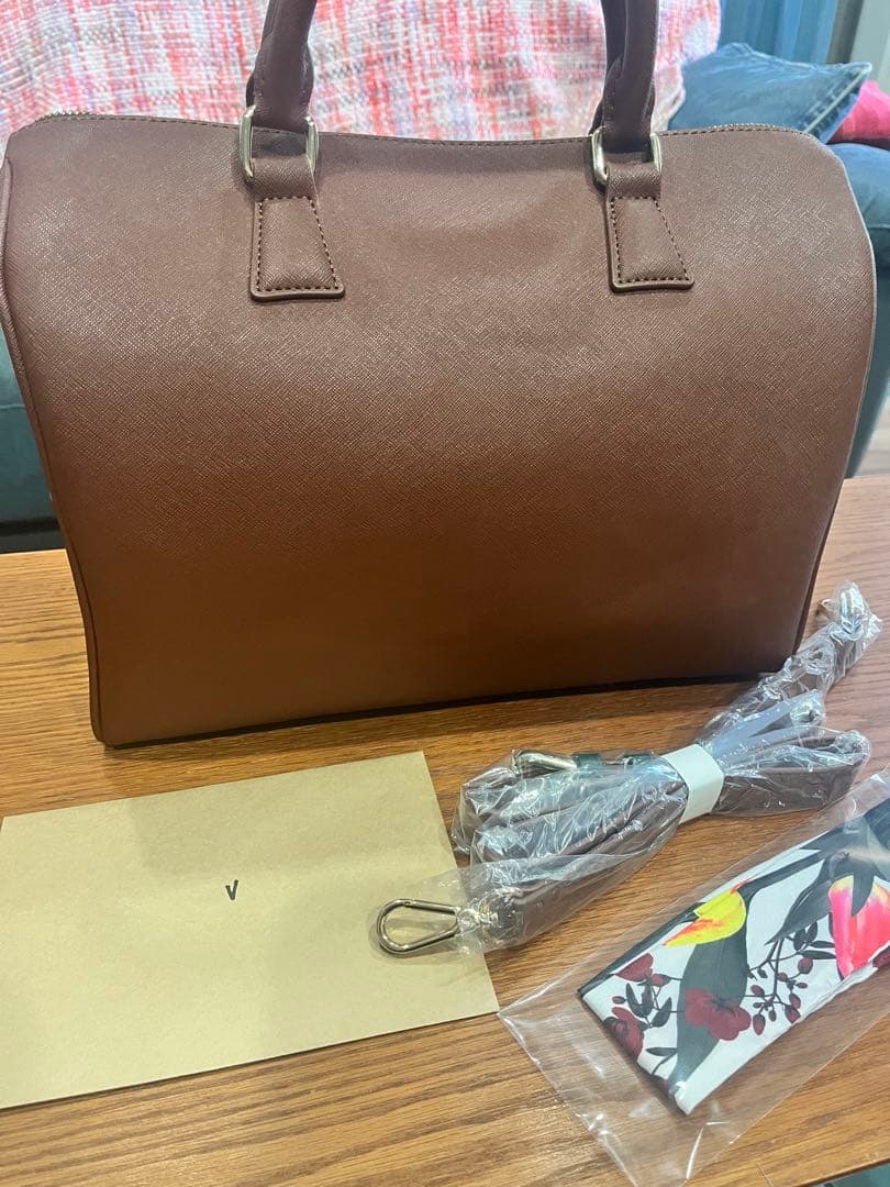 BTS V アーティストメイドコレクション バッグ