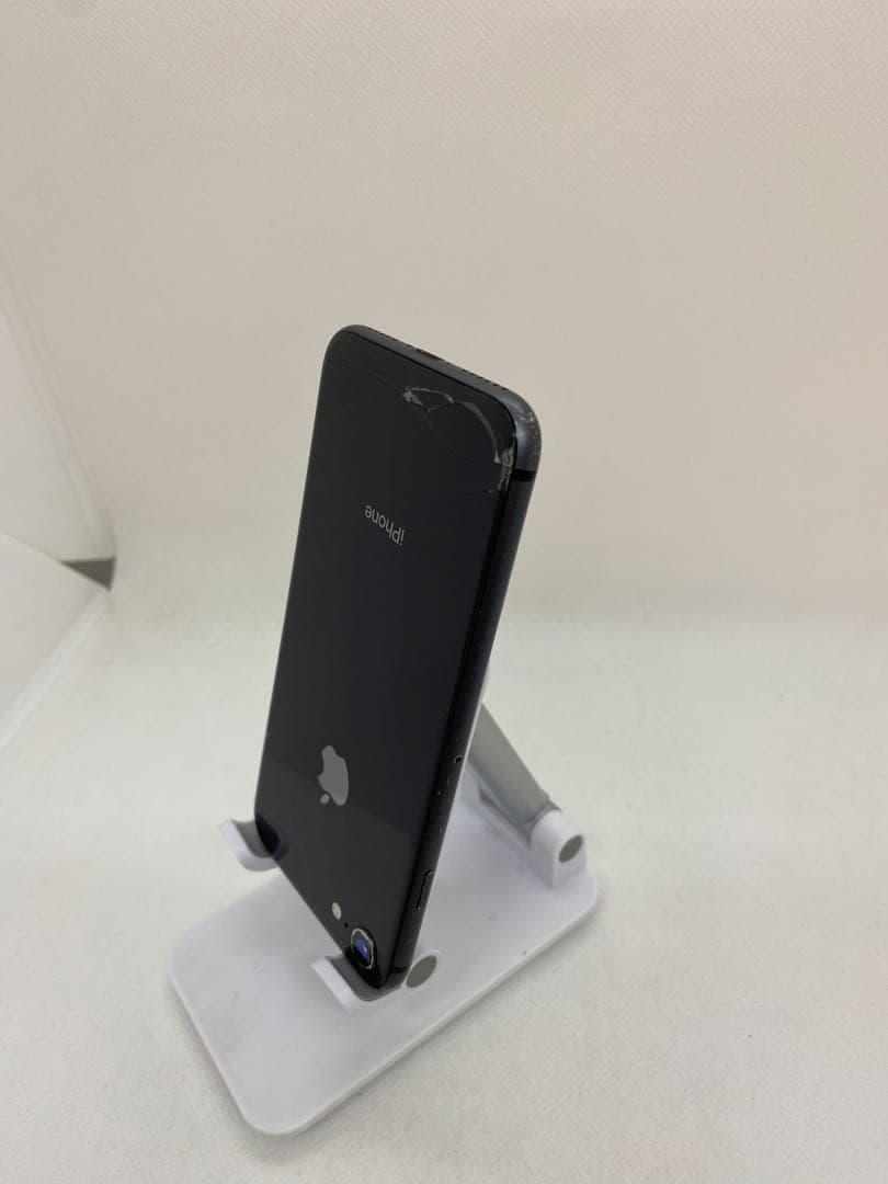 iPhone 8 64GB SIMフリー　75895