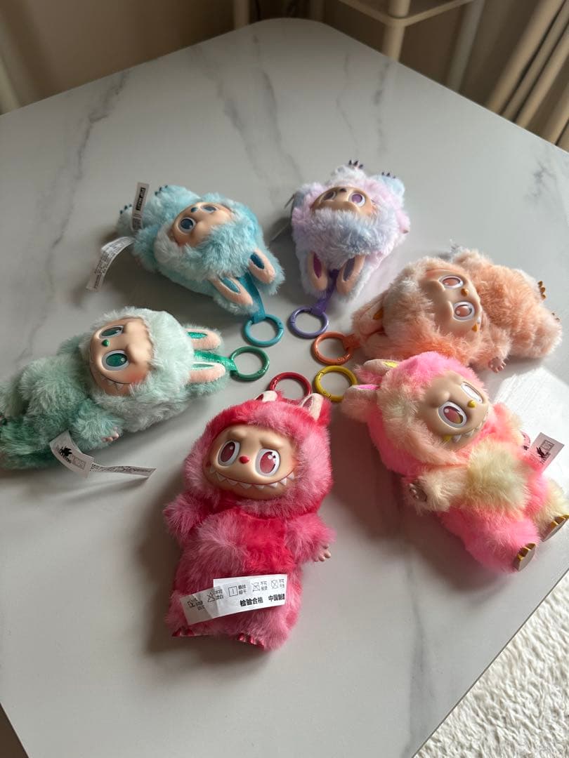 ラブブ POP MART Big into Energyぬいぐるみセット開封済