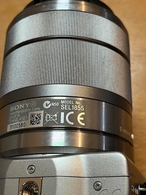 ミラーレス一眼カメラ　ソニーNEX-5　シルバー