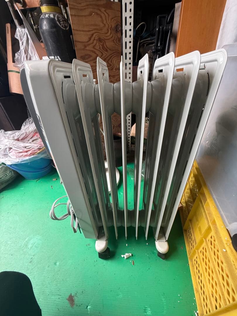 DeLonghi オイルヒーター 600W