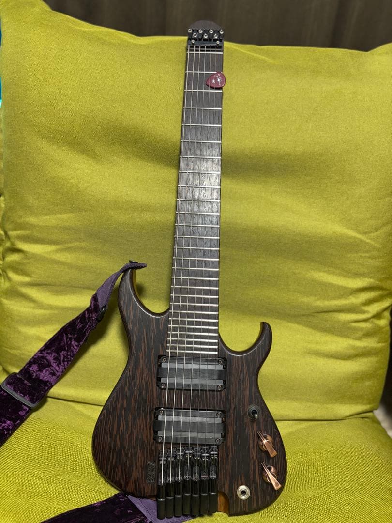 REVguitars Brigitta DD7 ヘッドレス7弦ギター