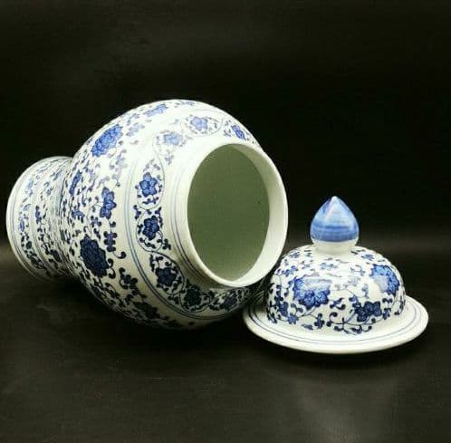 青花染付将軍缶 （物入れ）中国の陶器　時代物　工芸品