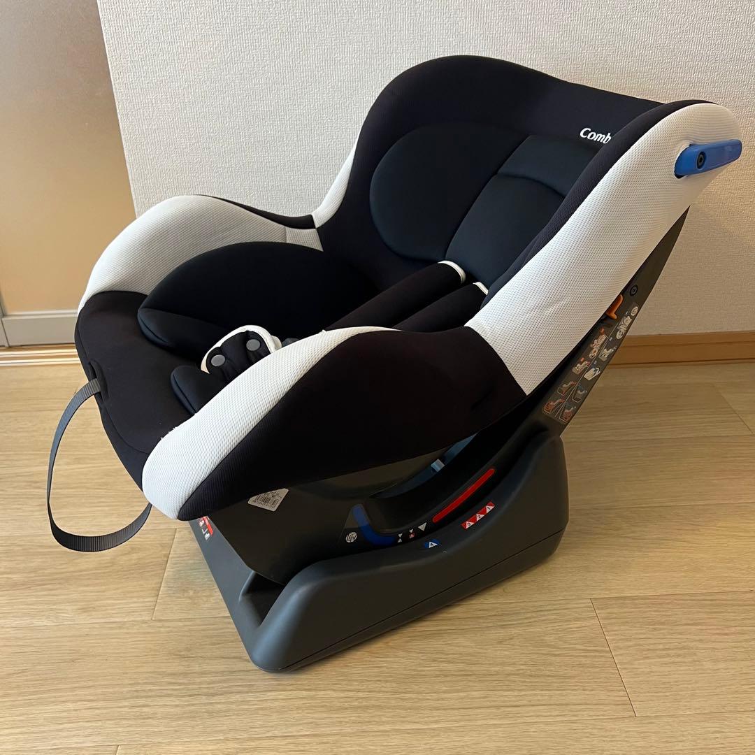 【美品】コンビ　ウィゴー　チャイルドシート 新生児から　リクライニング可能