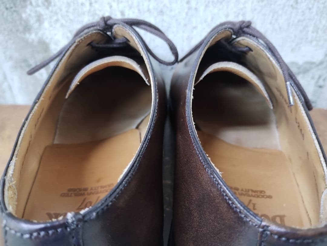 【R様】バーウィック　ホールカット　ブラウン