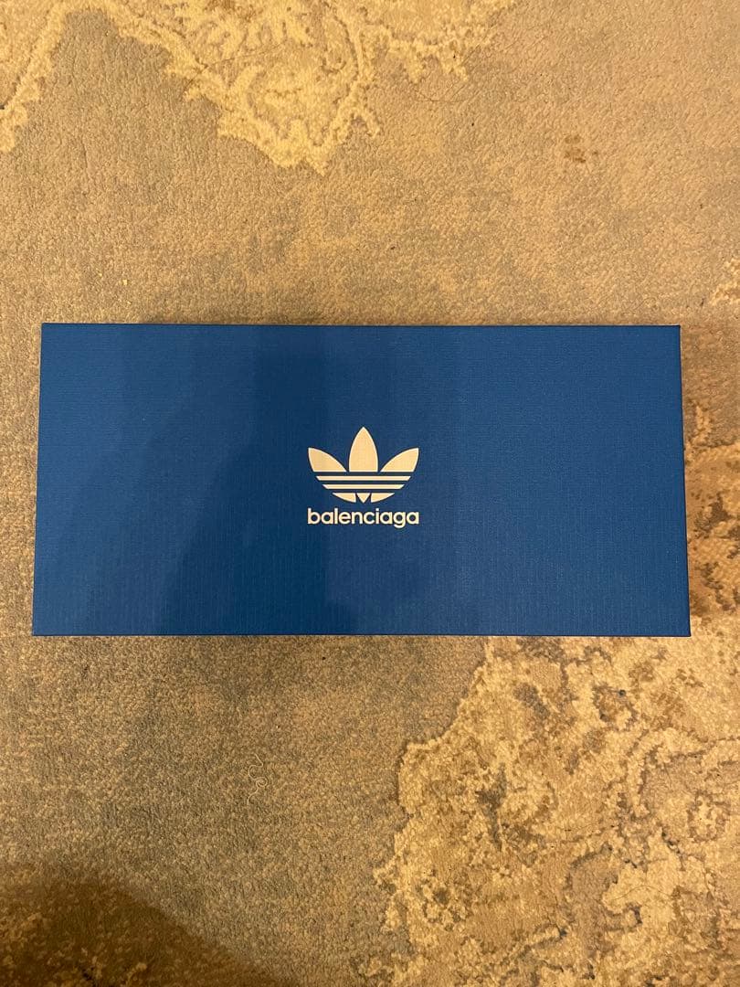 BALENCIAGA Adidas 手袋　正規品新品