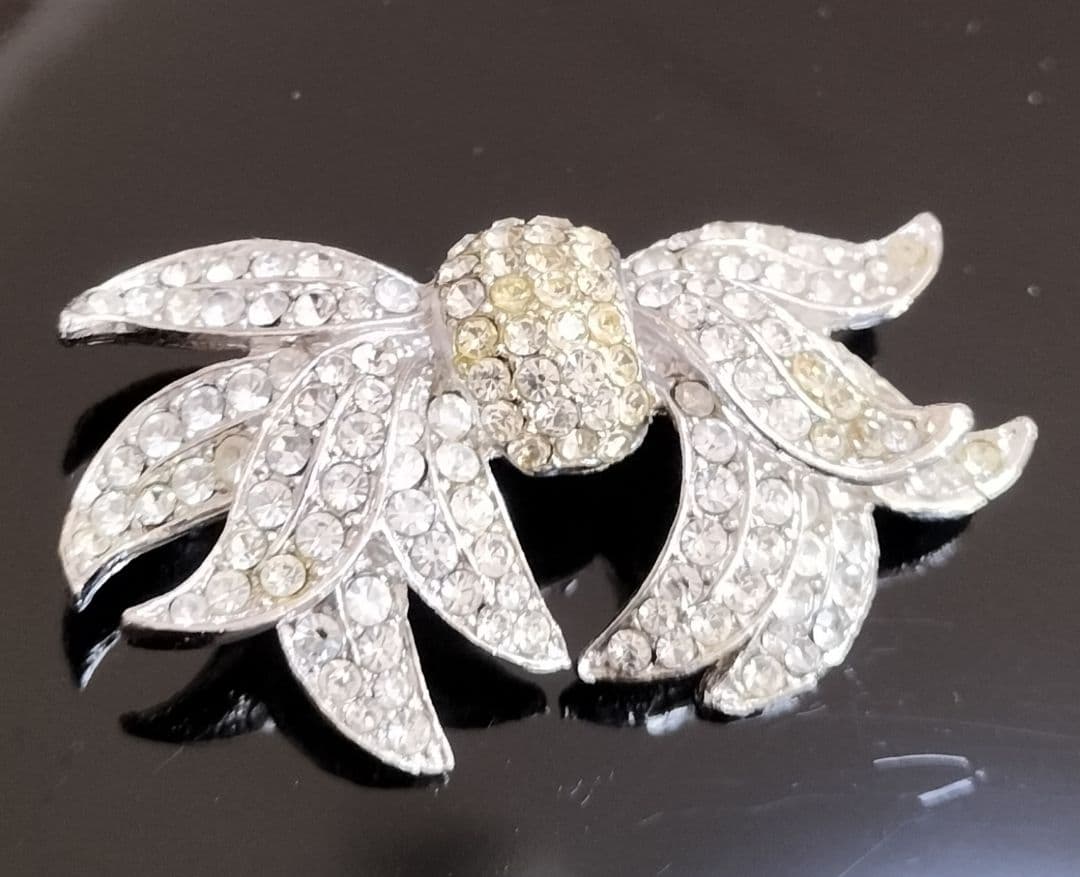 超美品✨《JS PARIS》✨ヴィンテージ ジュエリー レトロ リボン♡ブローチ