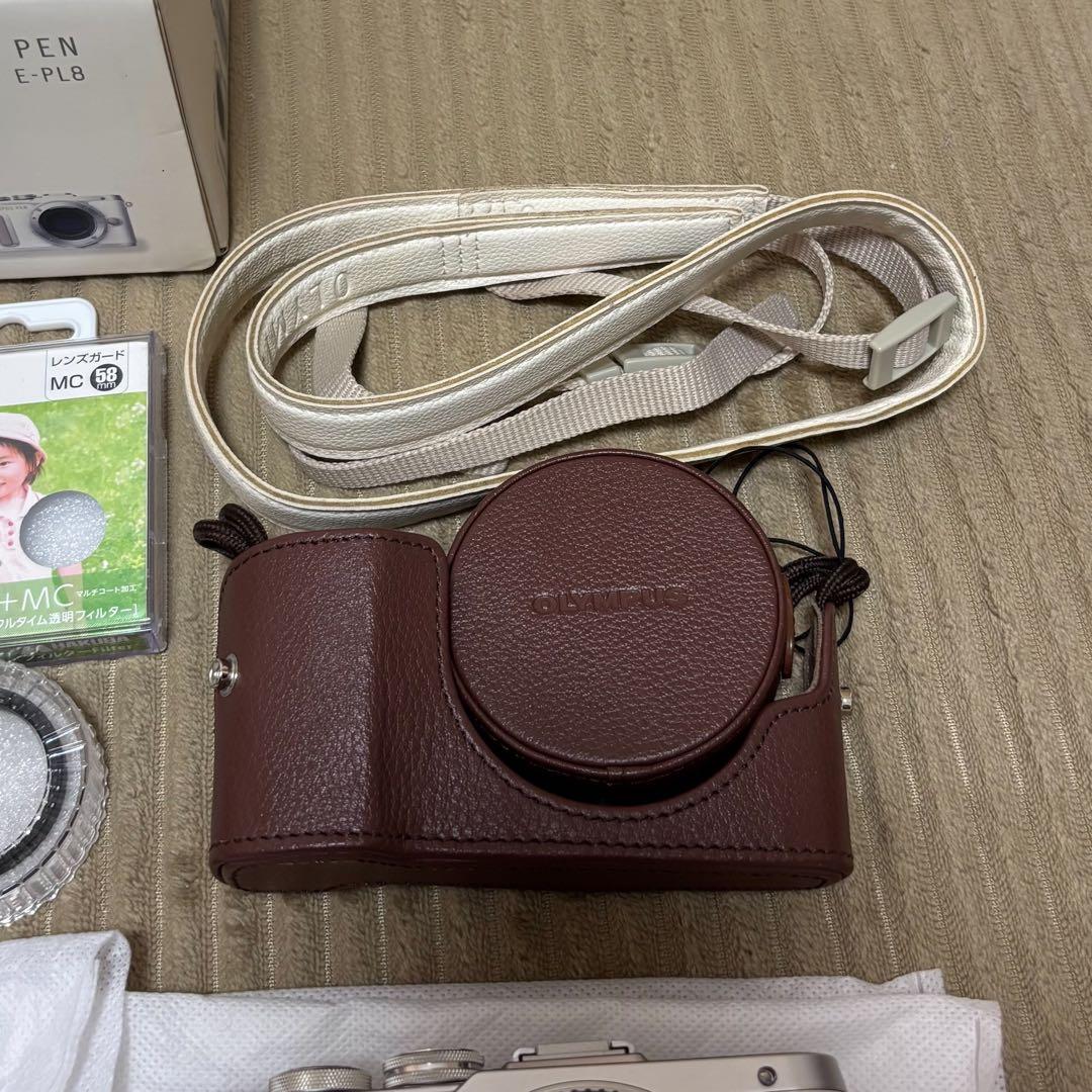 シャッター回数2347回 OLYMPUS PEN E-PL8 ダブルズームキット